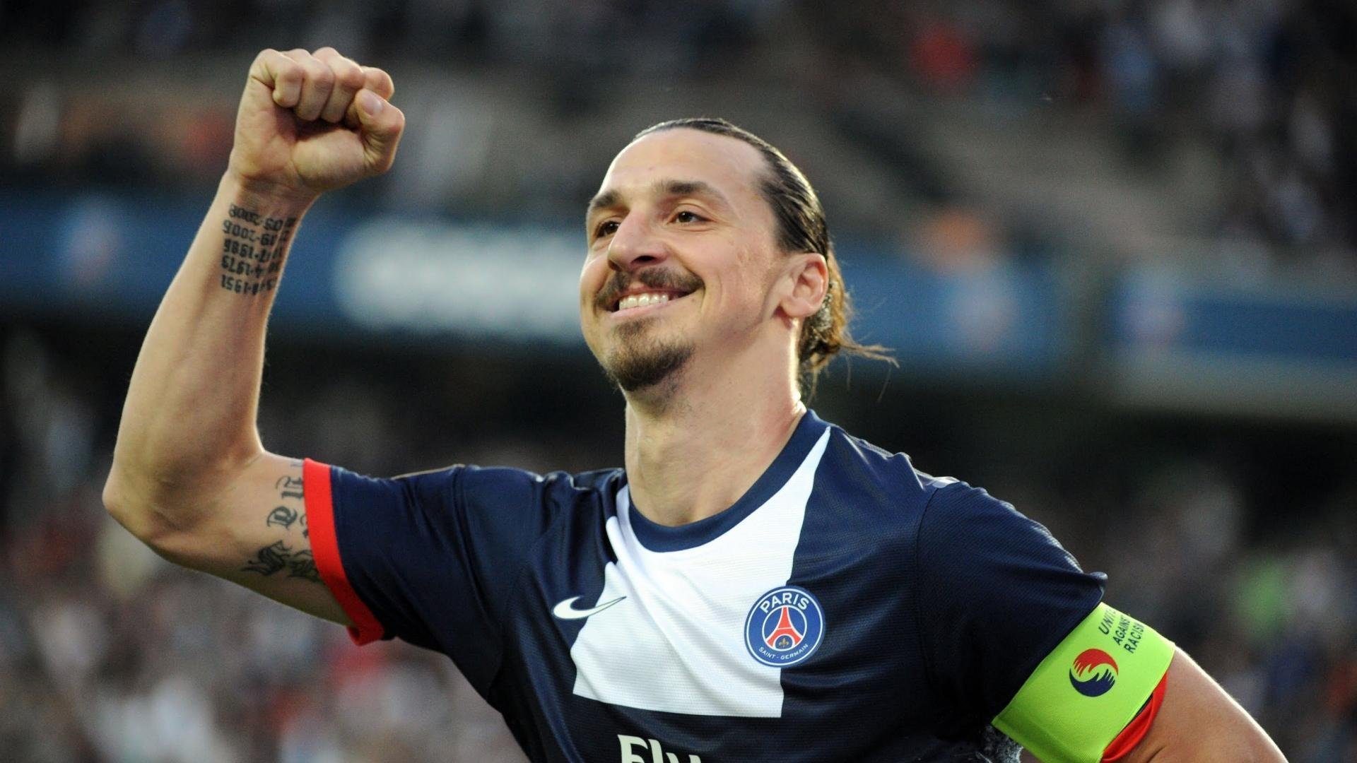 “安赫尔·巴尔博萨：阿根廷美洲狮队的全能前锋，快速崛起中的新星”